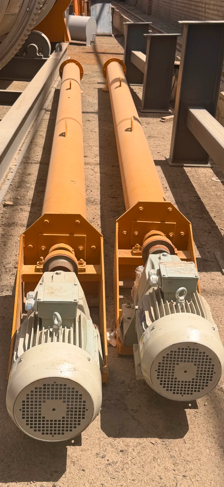 What Is an Asphalt Plant Screw Conveyor and How Does It Work?